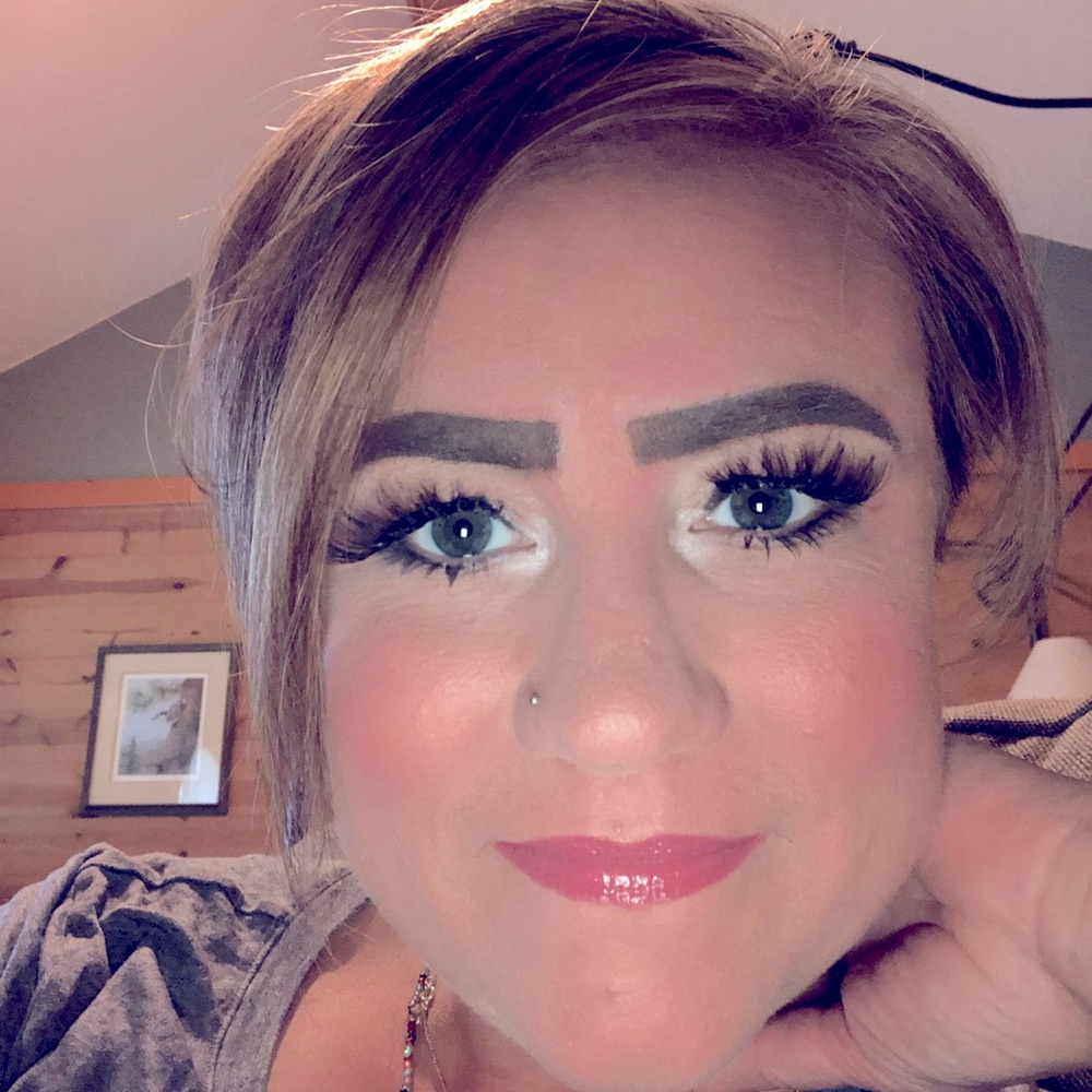 Meet your Posher, Lisa